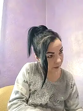 Tory Lovi online show from 02.10.25