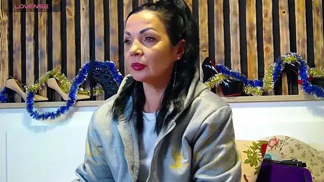 Tory Lovi online show from 01.11.26