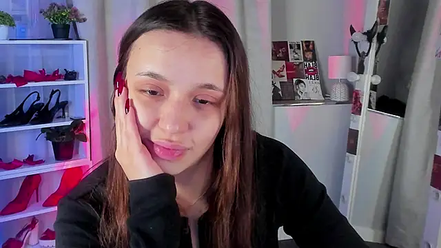 Sahara Shields online show from 10.18.25