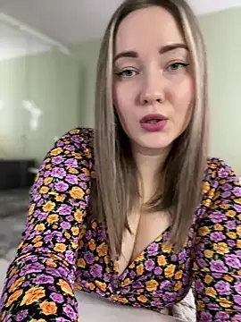 Kiss My Body online show from 02.14.25