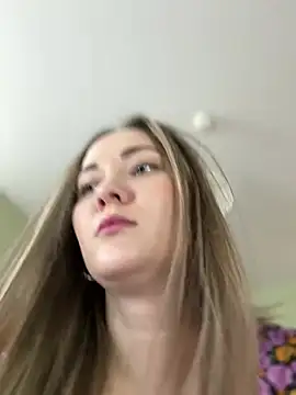 Kiss My Body online show from 02.14.25