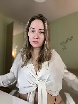 Kiss My Body online show from 03.06.25