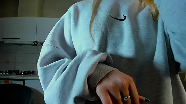 SynnoveEyre online show from 02.18.25