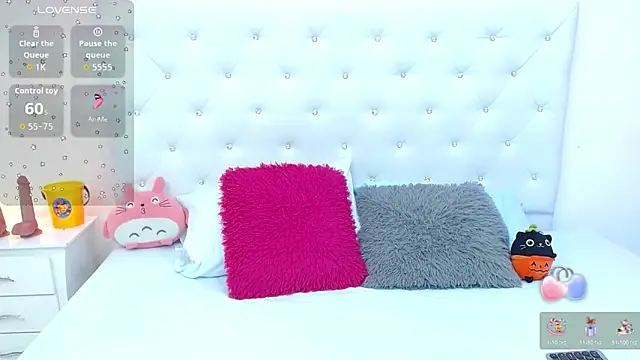 littleslut1 online show from 10.09.25