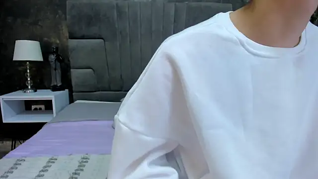 Snapshot of bruce_hans chatting on 02.06.26 bruce hans online show from 02.06.26