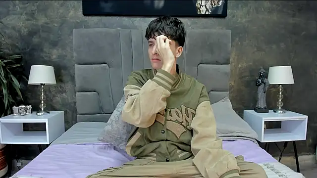 Snapshot of bruce_hans chatting on 02.09.26 bruce hans online show from 02.09.26