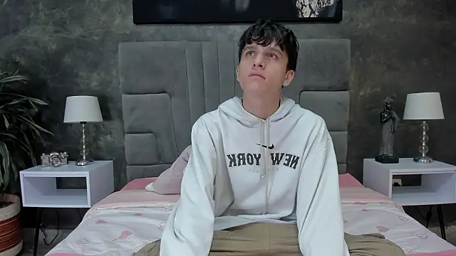 Snapshot of bruce_hans chatting on 03.01.26 bruce hans online show from 03.01.26