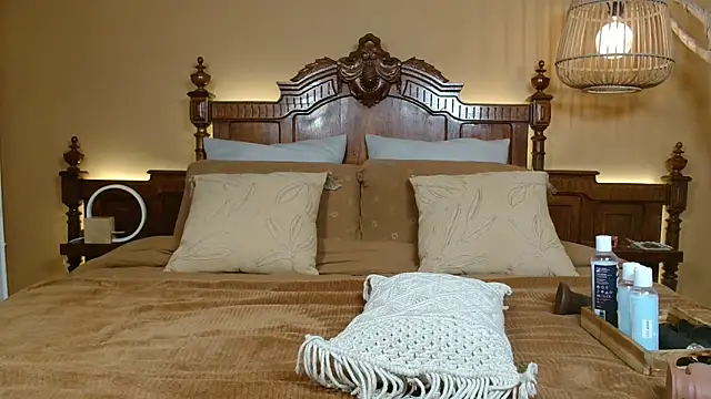 LilyWilder online show from 03.08.25