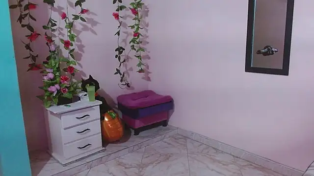 Snapshot of Atlanta_Beautiful chatting on 11.15.25 Atlanta Beautiful online show from 11.15.25