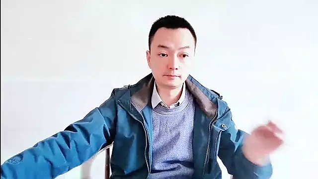 Snapshot of swg176 chatting on 10.31.25 swg176 online show from 10.31.25