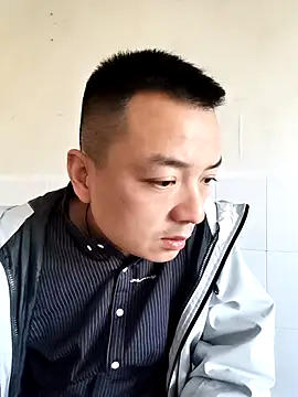 Snapshot of swg176 chatting on 11.13.25 swg176 online show from 11.13.25