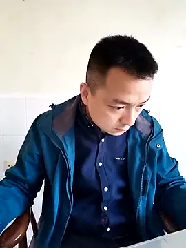 Snapshot of swg176 chatting on 11.16.25 swg176 online show from 11.16.25