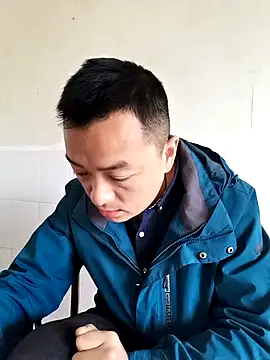 Snapshot of swg176 chatting on 11.18.25 swg176 online show from 11.18.25