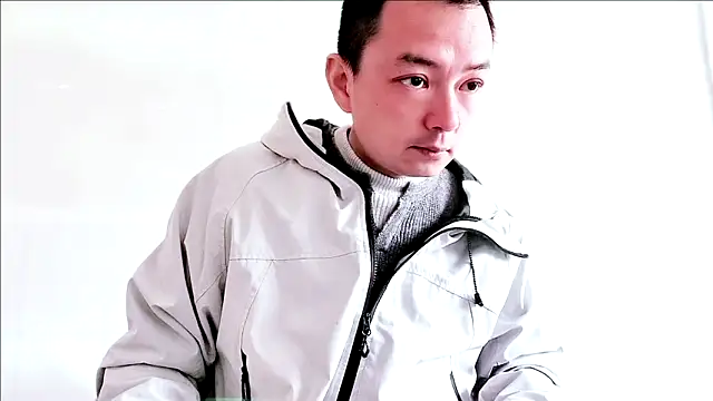 Snapshot of swg176 chatting on 12.02.25 swg176 online show from 12.02.25