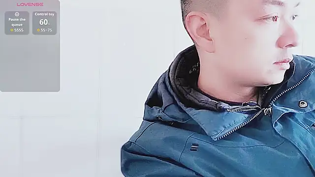 Snapshot of swg176 chatting on 12.16.25 swg176 online show from 12.16.25