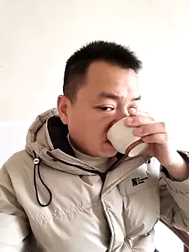 Snapshot of swg176 chatting on 02.03.26 swg176 online show from 02.03.26