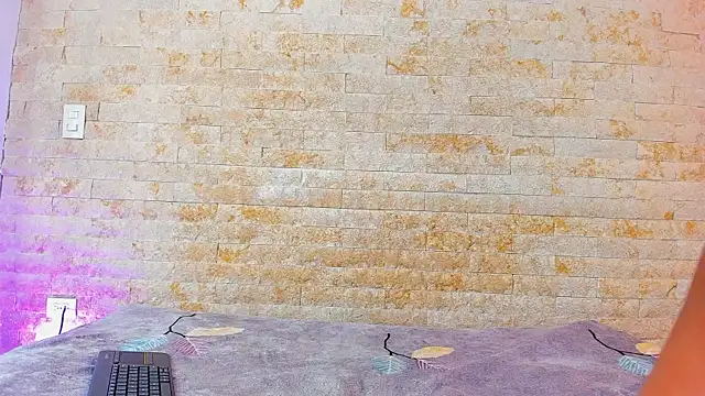 pocahontas pow online show from 11.25.25