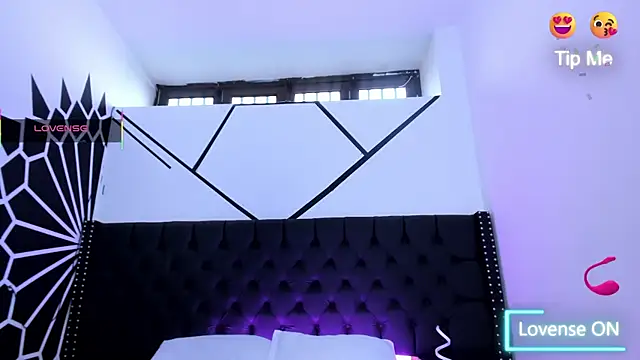 EthaanCox online show from 10.17.25