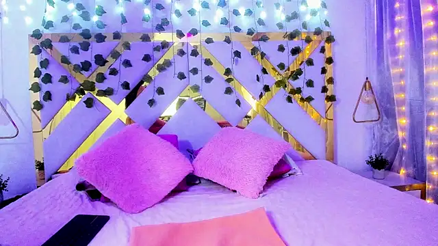 Christal Golden online show from 01.14.25