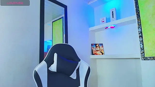 Miss sparkle00 online show from 10.17.25