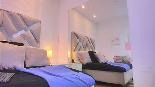 raquell moore online show from 04.15.26