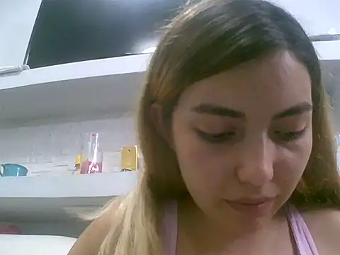 VittoriaTaylor online show from 03.25.26