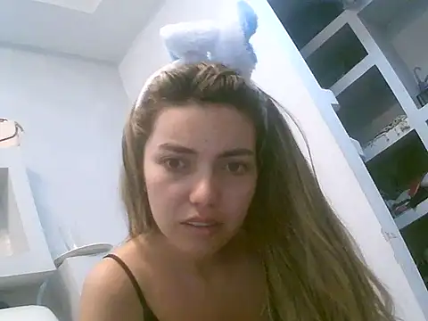 VittoriaTaylor online show from 04.03.26