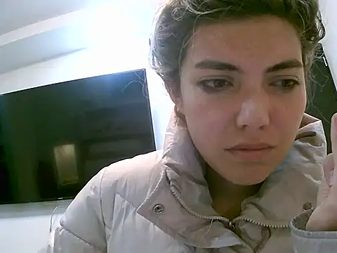 VittoriaTaylor online show from 04.17.26