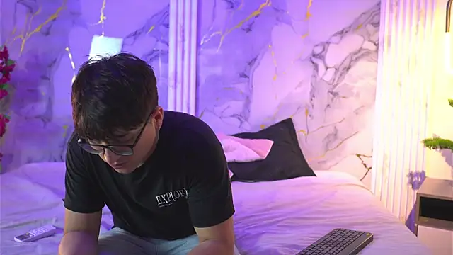 vanilla hot online show from 11.04.25