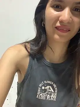 Bella still online show from 11.21.25