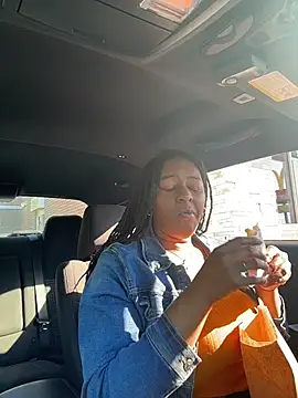 xoxoHotCoCo online show from 04.10.26