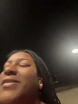 xoxoHotCoCo online show from 04.13.26