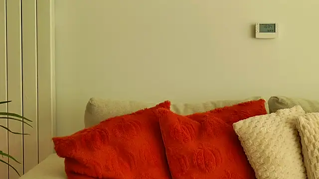 GoddessRoxana online show from 12.19.25