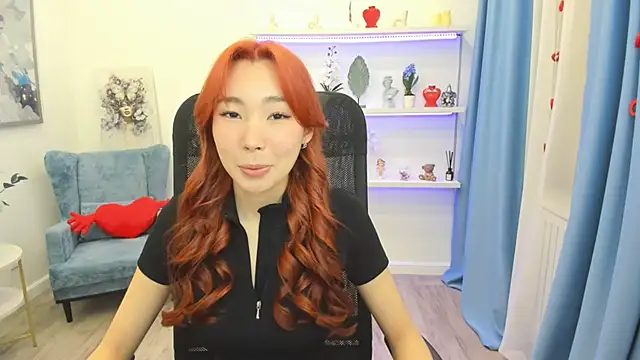 AnnaReyla online show from 02.18.26