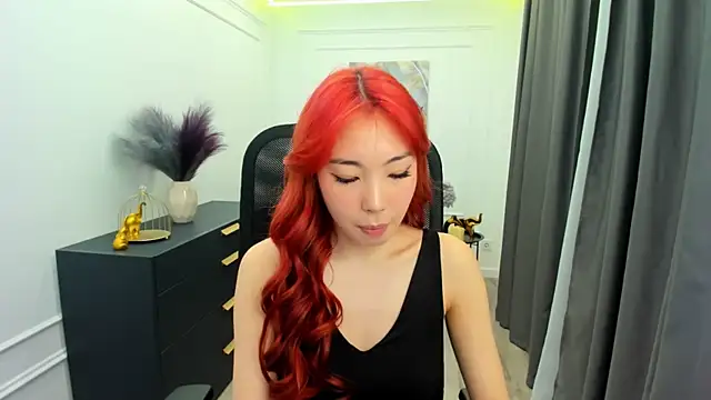 AnnaReyla online show from 02.28.26