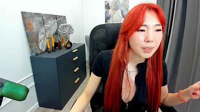 AnnaReyla online show from 03.26.26