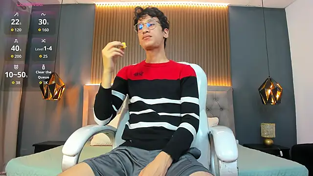 Snapshot of Cum_hunters chatting on 10.07.25 Cum hunters online show from 10.07.25