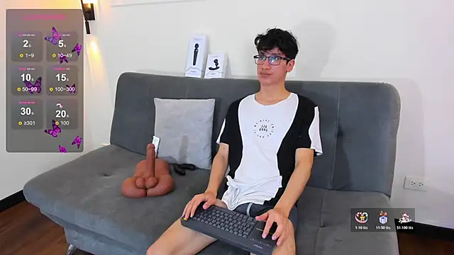 Snapshot of Cum_hunters chatting on 11.26.25 Cum hunters online show from 11.26.25