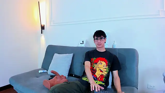 Snapshot of Cum_hunters chatting on 11.30.25 Cum hunters online show from 11.30.25