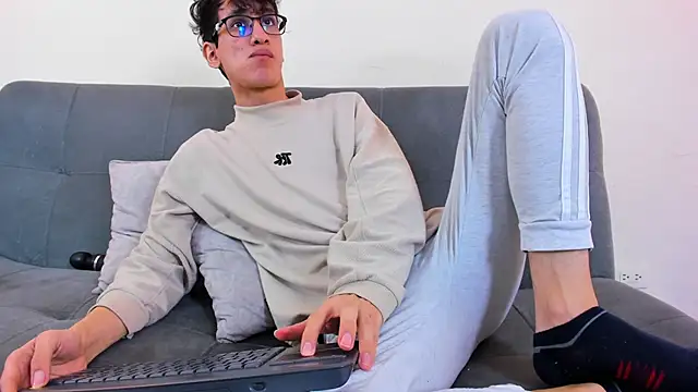 Cum hunters online show from 04.09.26