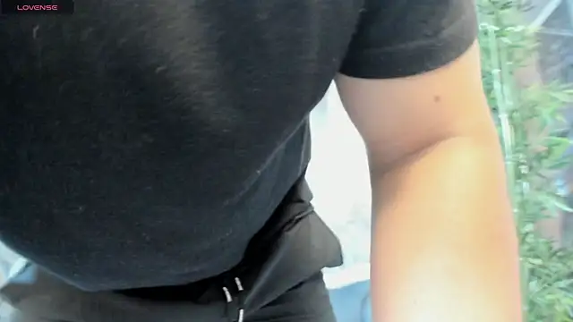 Snapshot of Brad_Summer chatting on 03.19.25 Brad Summer online show from 03.19.25
