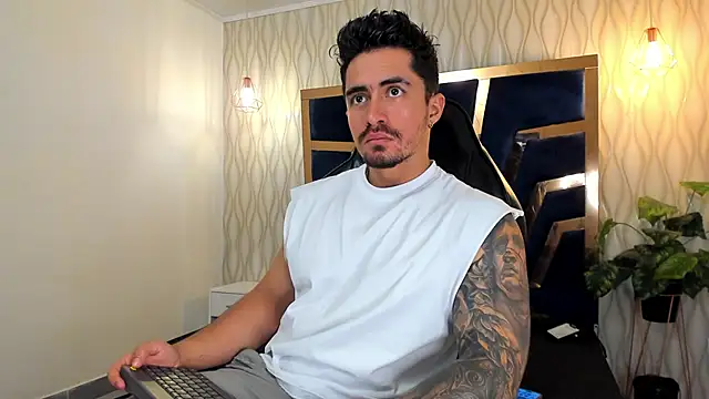 Snapshot of Brad_Summer chatting on 09.16.25 Brad Summer online show from 09.16.25
