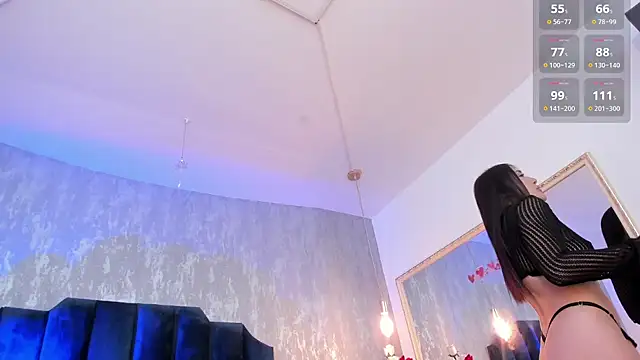 Isis ariany  online show from 10.21.25