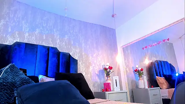 Isis ariany  online show from 10.28.25