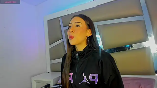 Snapshot of Princess_tokyo chatting on 01.27.25 Princess tokyo online show from 01.27.25