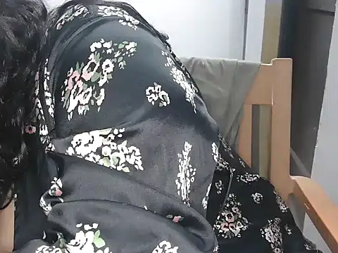 kissingcurvy online show from 02.10.26