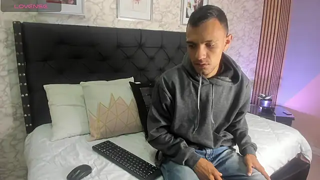 Snapshot of stefany_pablo1 chatting on 03.03.25 stefany pablo1 online show from 03.03.25