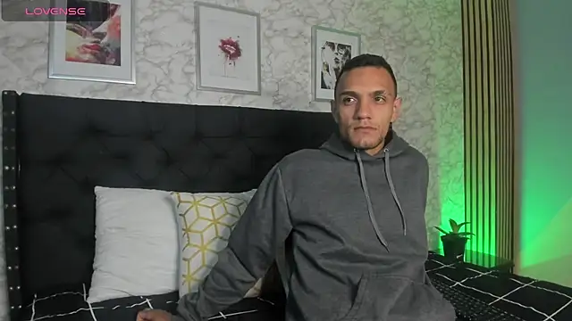 Snapshot of stefany_pablo1 chatting on 03.17.25 stefany pablo1 online show from 03.17.25