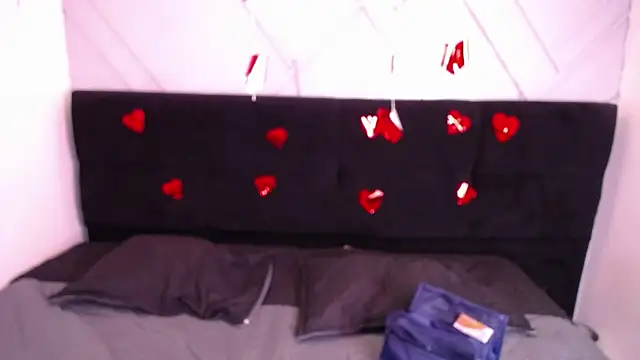 Snapshot of dalmonn_lennoxx chatting on 02.13.25 dalmonn lennoxx online show from 02.13.25