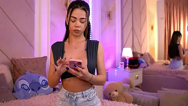 Alexaheyess online show from 03.23.25